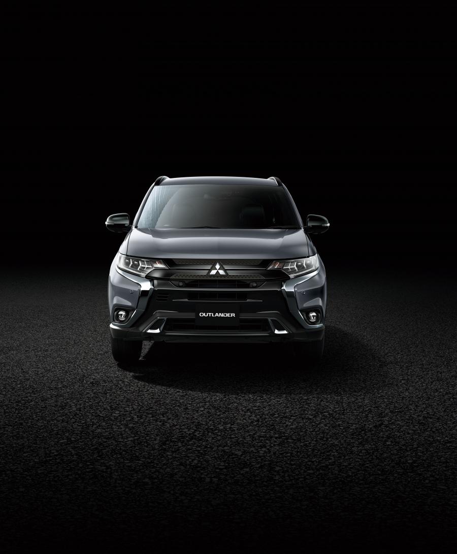  Mitsubishi Outlander Black Edition 2018 года  (JP) (фото 18 из 18)